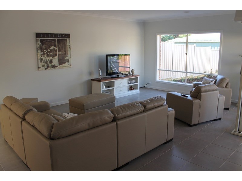 1/6 Turner Street, Bacchus Marsh VIC 3340