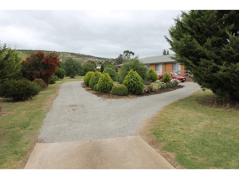 8 Ramsay Crescent, Bacchus Marsh VIC 3340