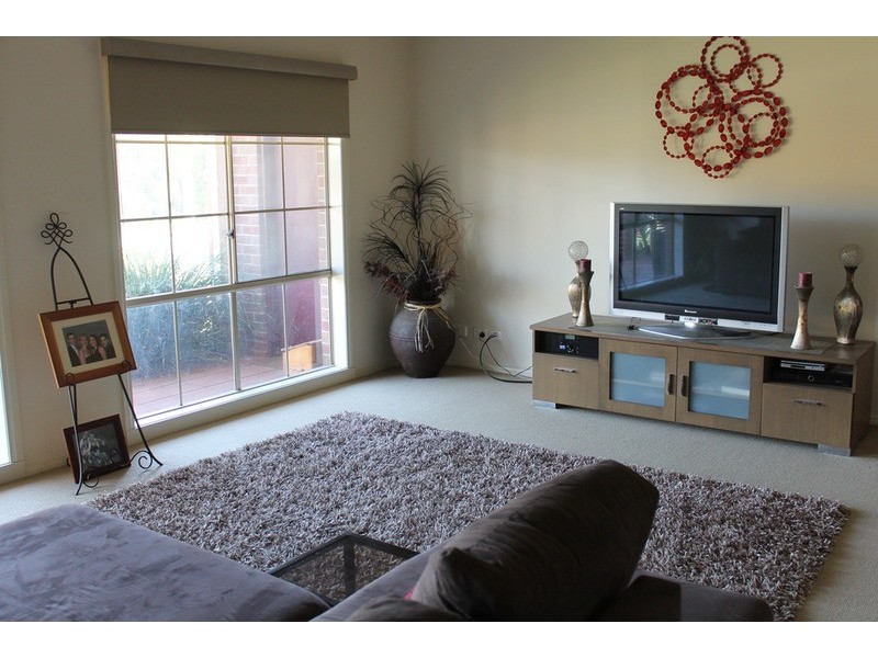 2 Taylor Drive, Bacchus Marsh VIC 3340