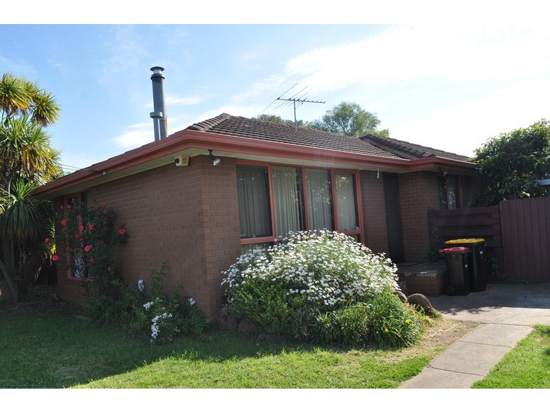 4 Bass Court, Melton South VIC 3338