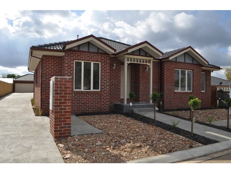 1/10 Peelmans Lane, Bacchus Marsh VIC 3340