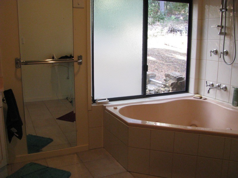 12 McLennan Street, Blackwood VIC 3458