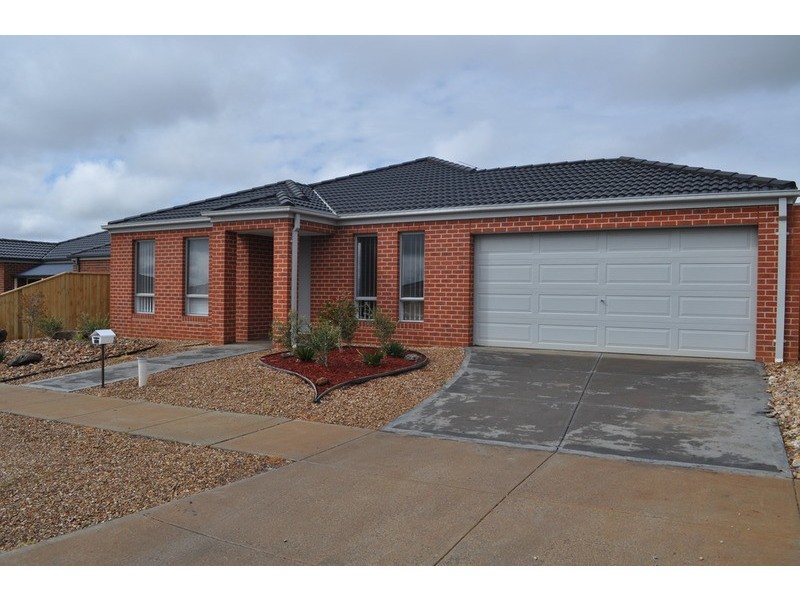 10 Lone Pine Square, Bacchus Marsh VIC 3340