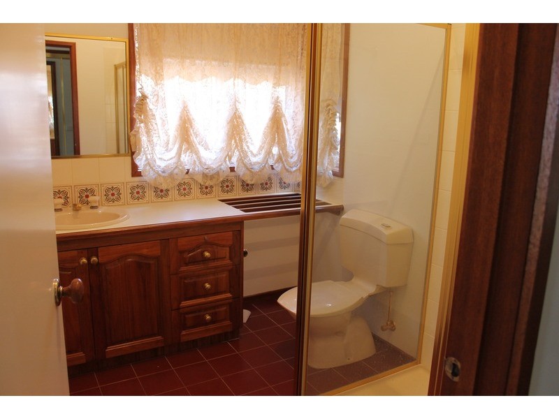 9 Barry Street, Bacchus Marsh VIC 3340