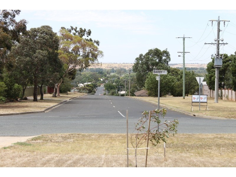 9 Barry Street, Bacchus Marsh VIC 3340