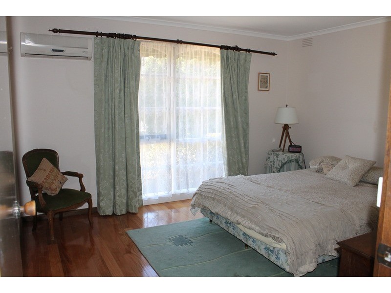 7 Wedge Court, Darley VIC 3340