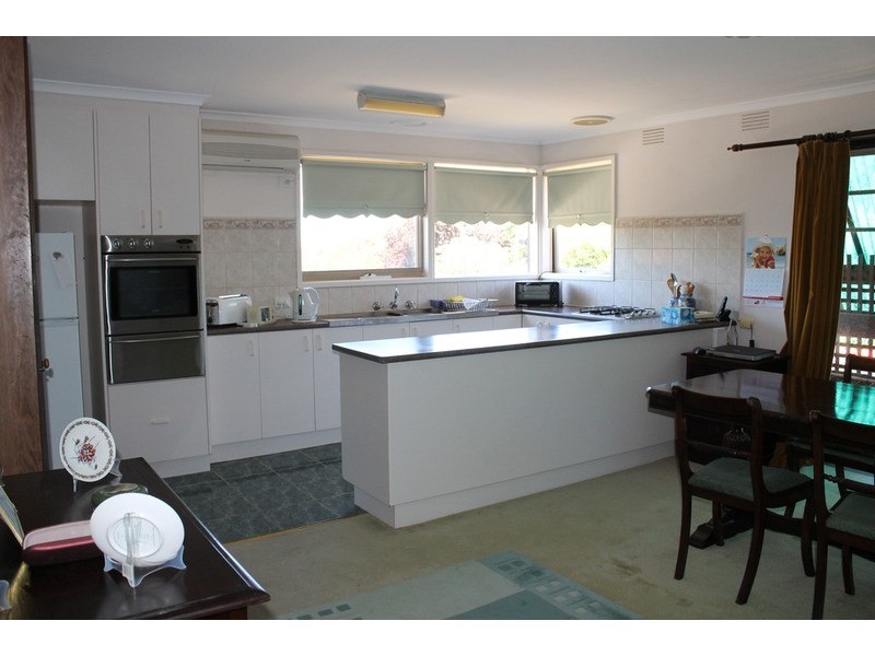 7 Wedge Court, Darley VIC 3340