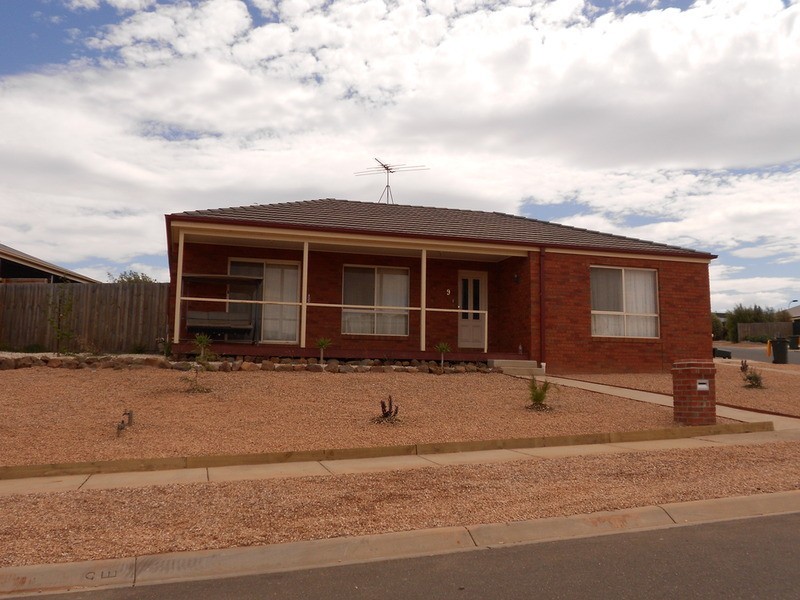9 Finnin Street, Bacchus Marsh VIC 3340