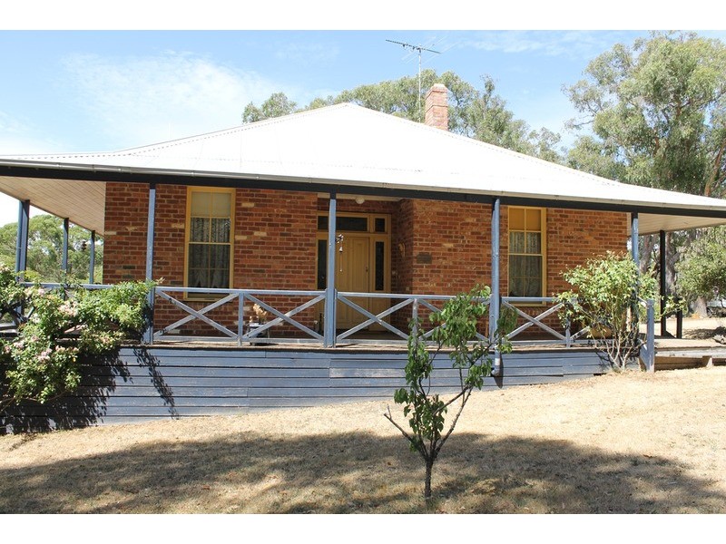 102 Lacote Road, Greendale VIC 3341