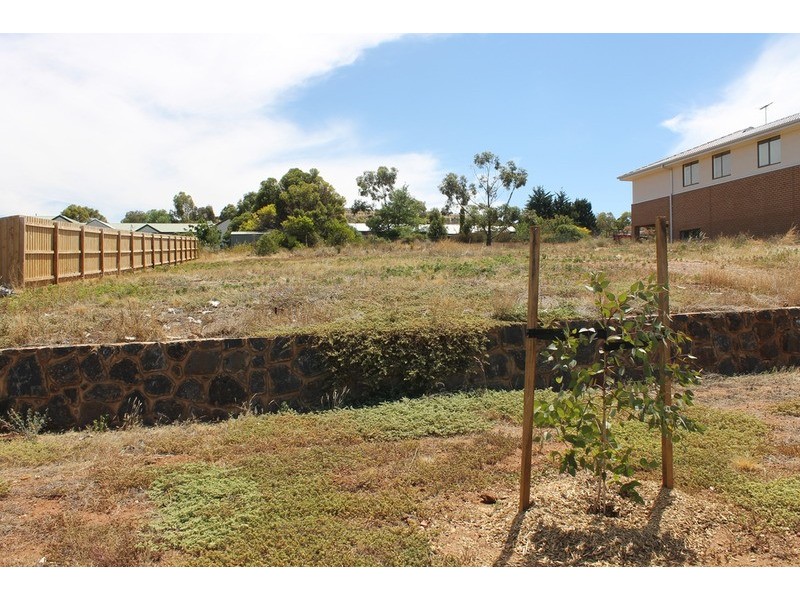 35 Darley Drive, Bacchus Marsh VIC 3340
