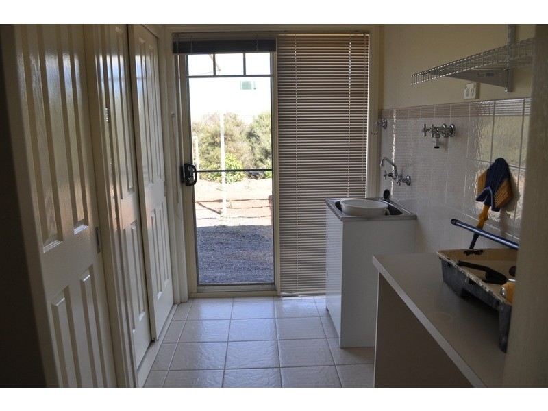 2 Ruxton Way, Hopetoun Park VIC 3340