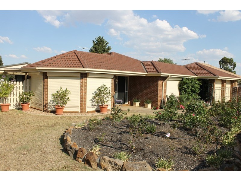 56 Halletts Way, Bacchus Marsh VIC 3340