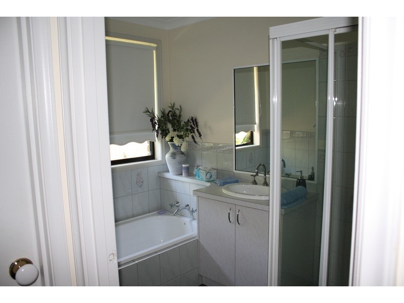 56 Halletts Way, Bacchus Marsh VIC 3340