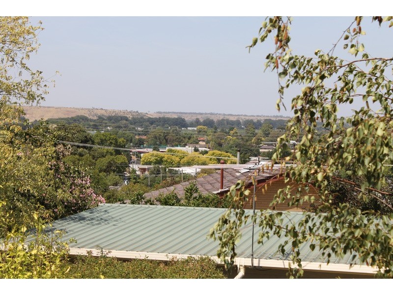4 Muir Street, Bacchus Marsh VIC 3340