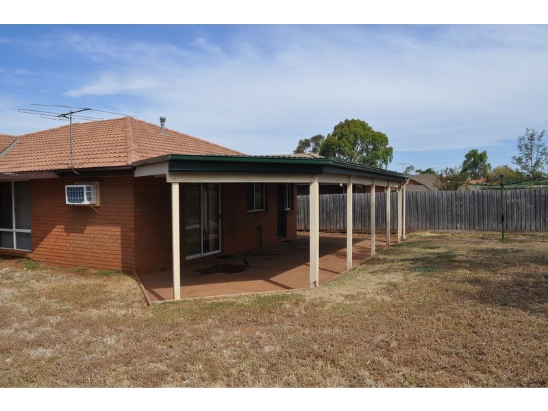 56 Underbank Boulevard, Bacchus Marsh VIC 3340