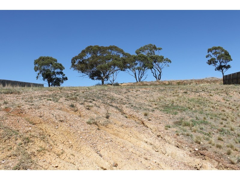 21 Nicholson Street, Darley VIC 3340