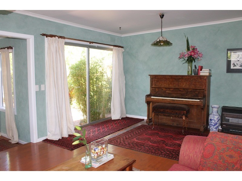 64 Gisborne Road, Bacchus Marsh VIC 3340