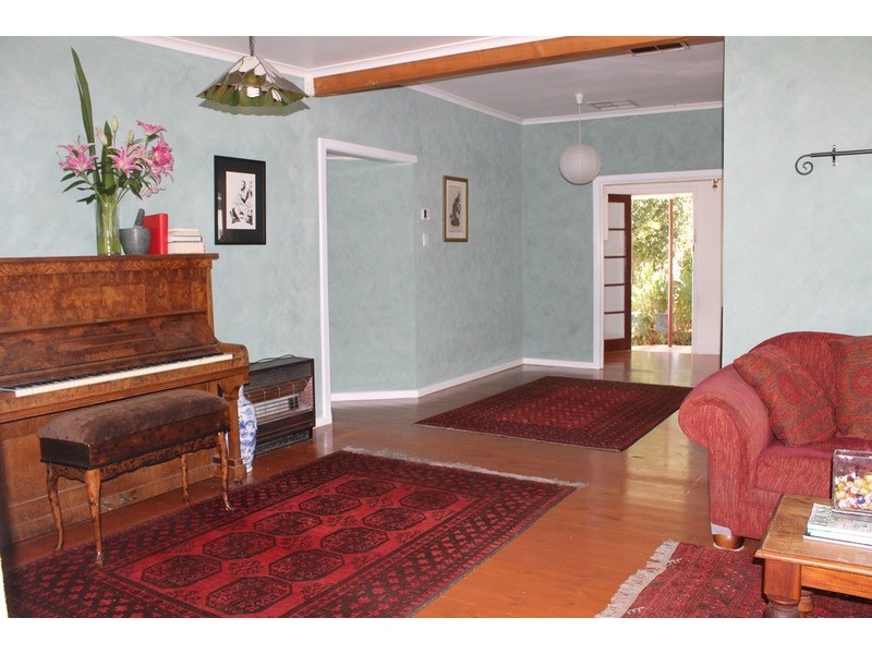 64 Gisborne Road, Bacchus Marsh VIC 3340