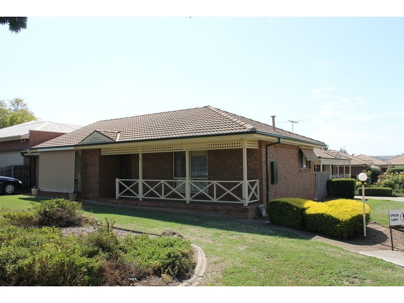 1/10 Crook Street, Bacchus Marsh VIC 3340
