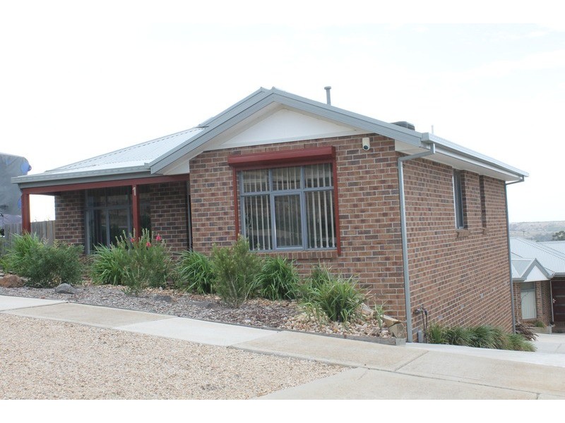 1/10 Fredrick Street, Bacchus Marsh VIC 3340