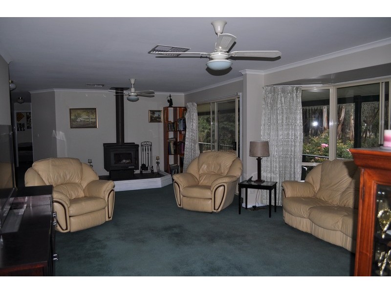 65 Acacia Avenue, Dales Creek VIC 3341