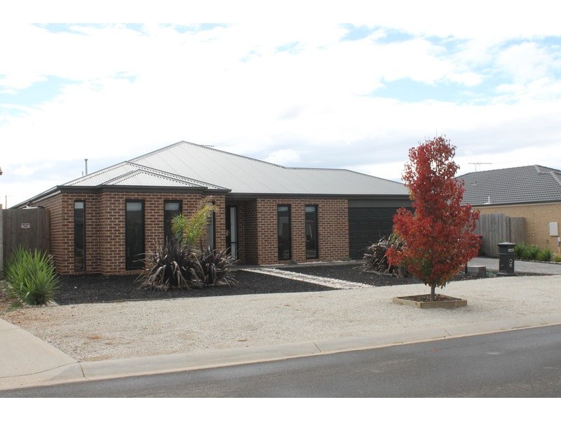 11 Sonny Close, Bacchus Marsh VIC 3340