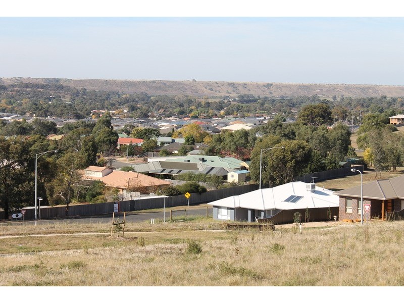 38 Darley Drive, Bacchus Marsh VIC 3340