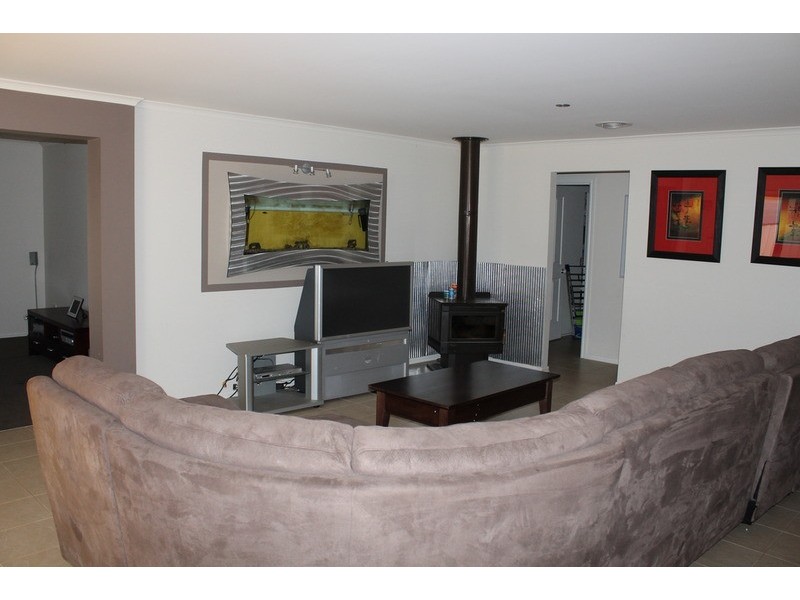 55 Grantleigh Drive, Bacchus Marsh VIC 3340