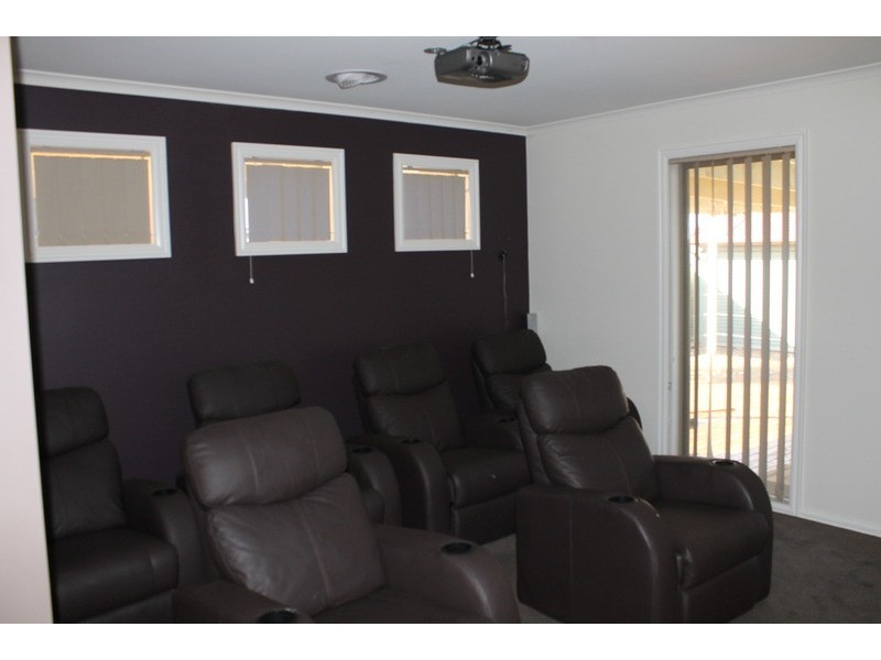 55 Grantleigh Drive, Bacchus Marsh VIC 3340