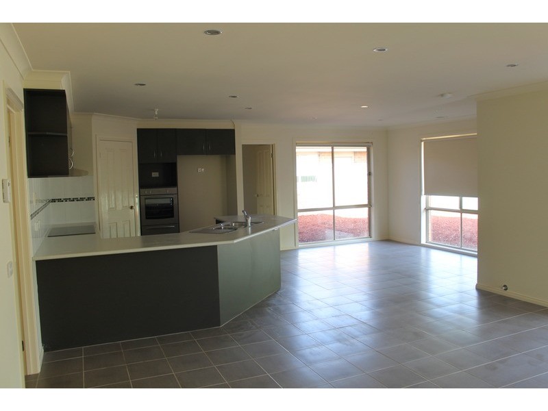 61 Nelson Street, Darley VIC 3340