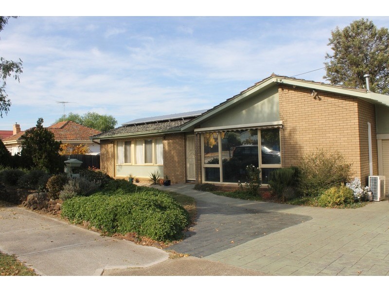 15 Manor Street, Bacchus Marsh VIC 3340