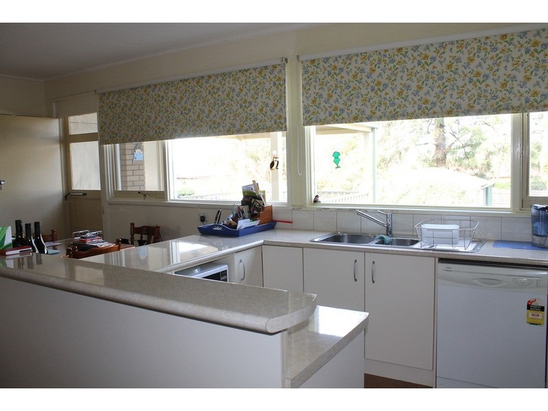 15 Manor Street, Bacchus Marsh VIC 3340