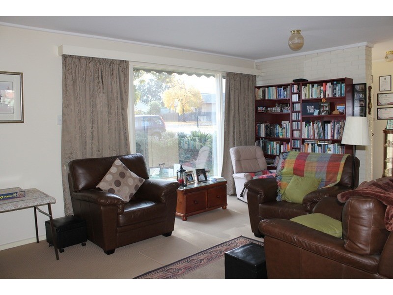 15 Manor Street, Bacchus Marsh VIC 3340