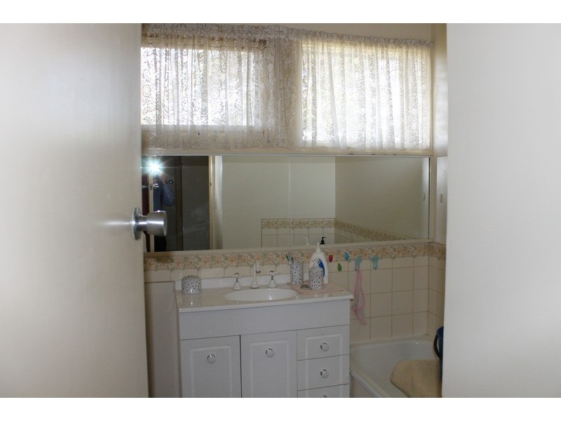 15 Manor Street, Bacchus Marsh VIC 3340