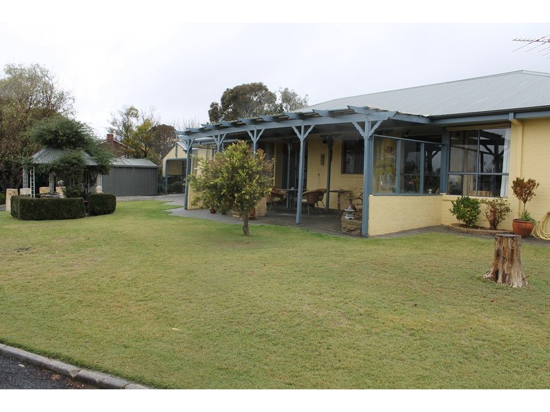 19 Banadell Avenue, Bacchus Marsh VIC 3340