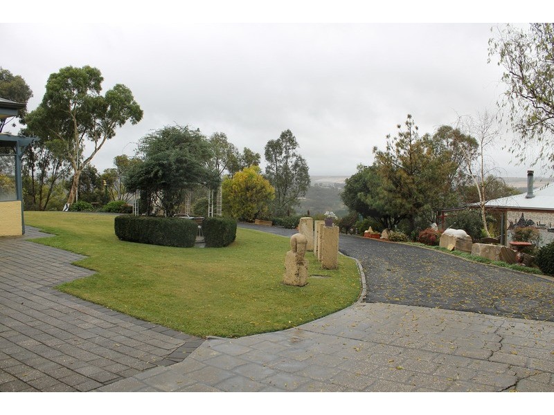 19 Banadell Avenue, Bacchus Marsh VIC 3340