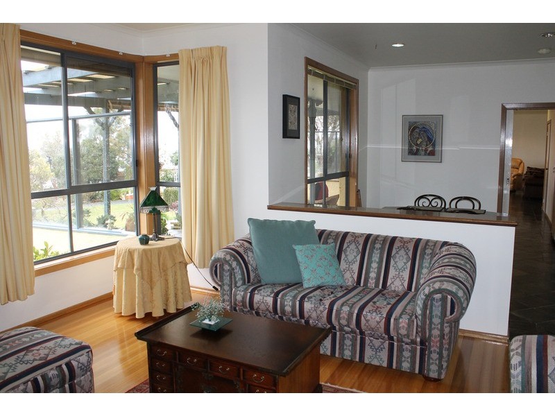 19 Banadell Avenue, Bacchus Marsh VIC 3340