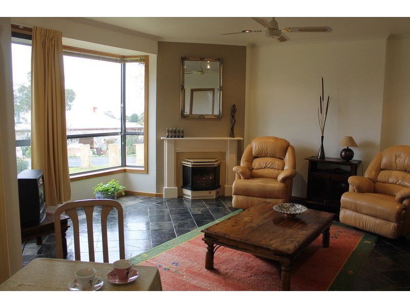 19 Banadell Avenue, Bacchus Marsh VIC 3340