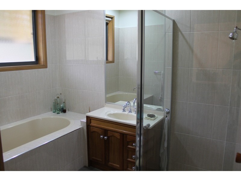 19 Banadell Avenue, Bacchus Marsh VIC 3340