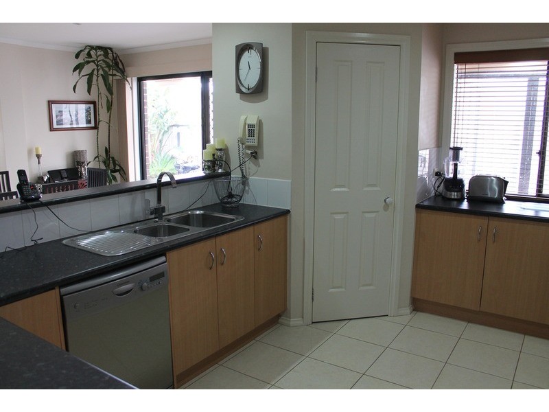 33 Grantleigh Drive, Bacchus Marsh VIC 3340