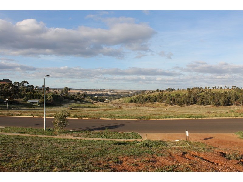 30 Ramsay Crescent, Bacchus Marsh VIC 3340