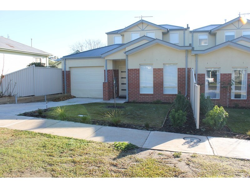 1/6 Turner Street, Bacchus Marsh VIC 3340