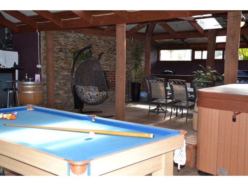 42 Grantleigh Drive, Bacchus Marsh VIC 3340