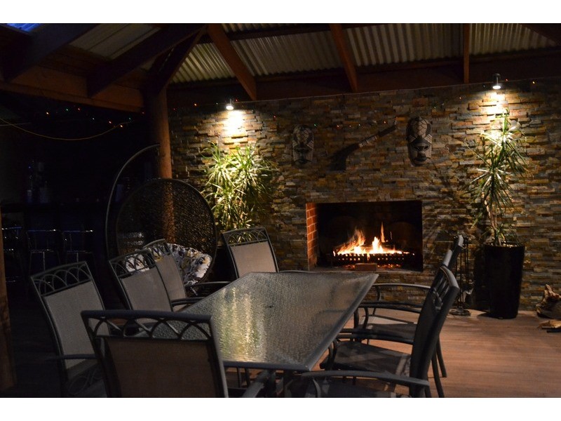 42 Grantleigh Drive, Bacchus Marsh VIC 3340