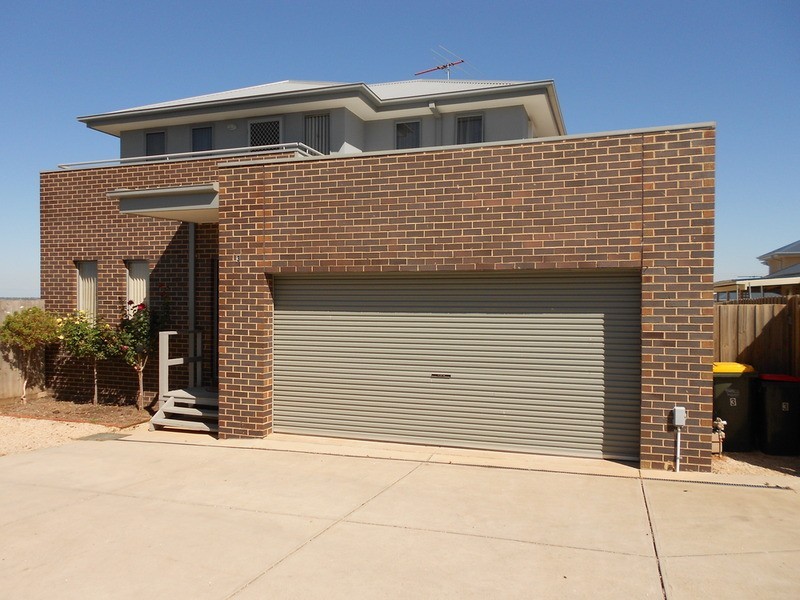 3/10 Ross Street, Bacchus Marsh VIC 3340