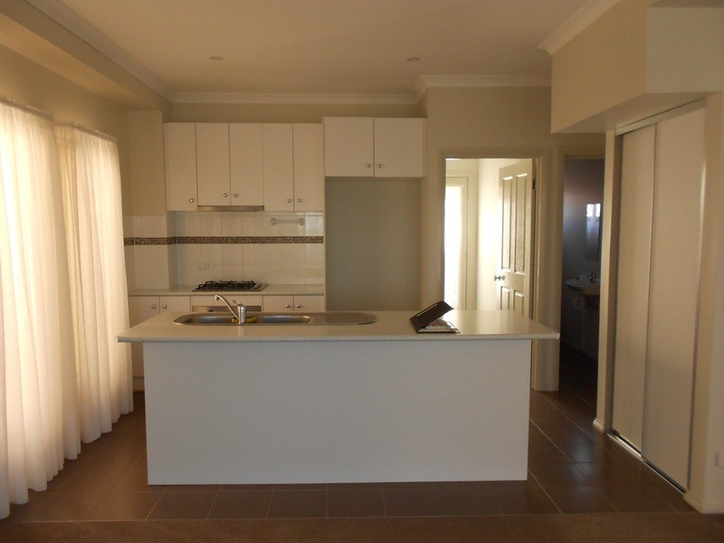 3/10 Ross Street, Bacchus Marsh VIC 3340