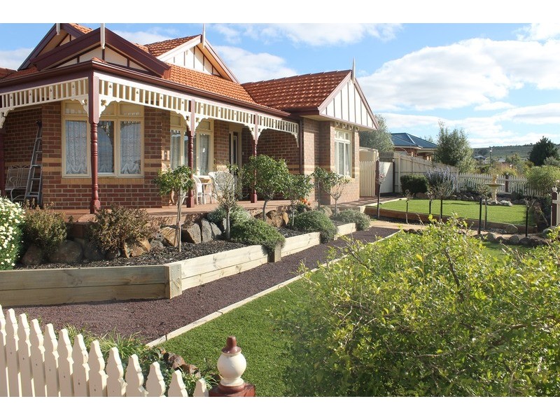 4 Maddison Circuit, Bacchus Marsh VIC 3340