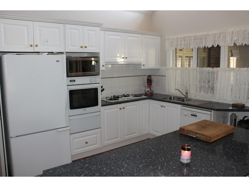 4 Maddison Circuit, Bacchus Marsh VIC 3340