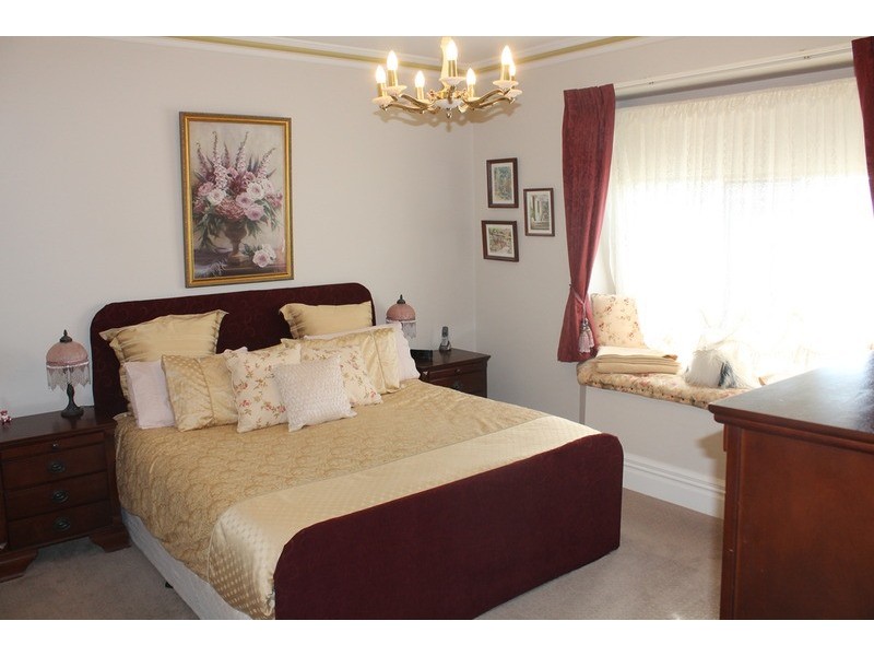 4 Maddison Circuit, Bacchus Marsh VIC 3340