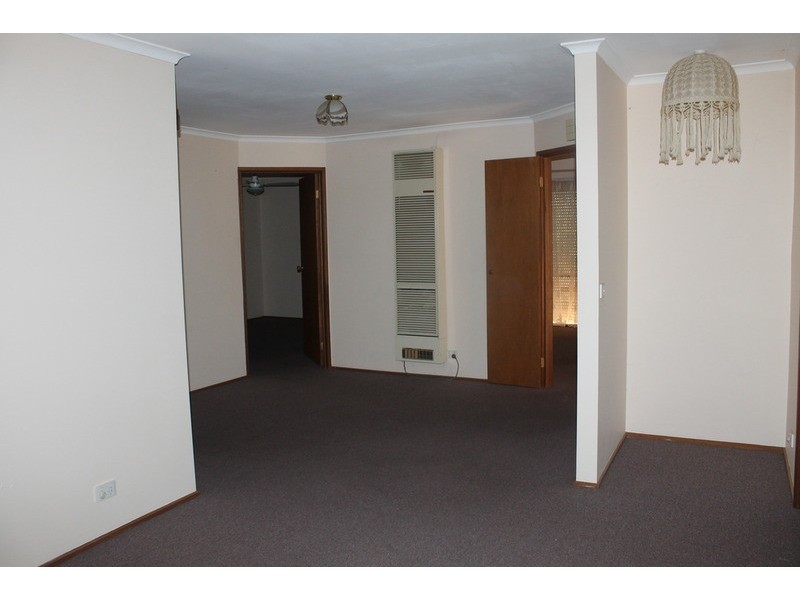 1/7 Taylor Drive, Darley VIC 3340